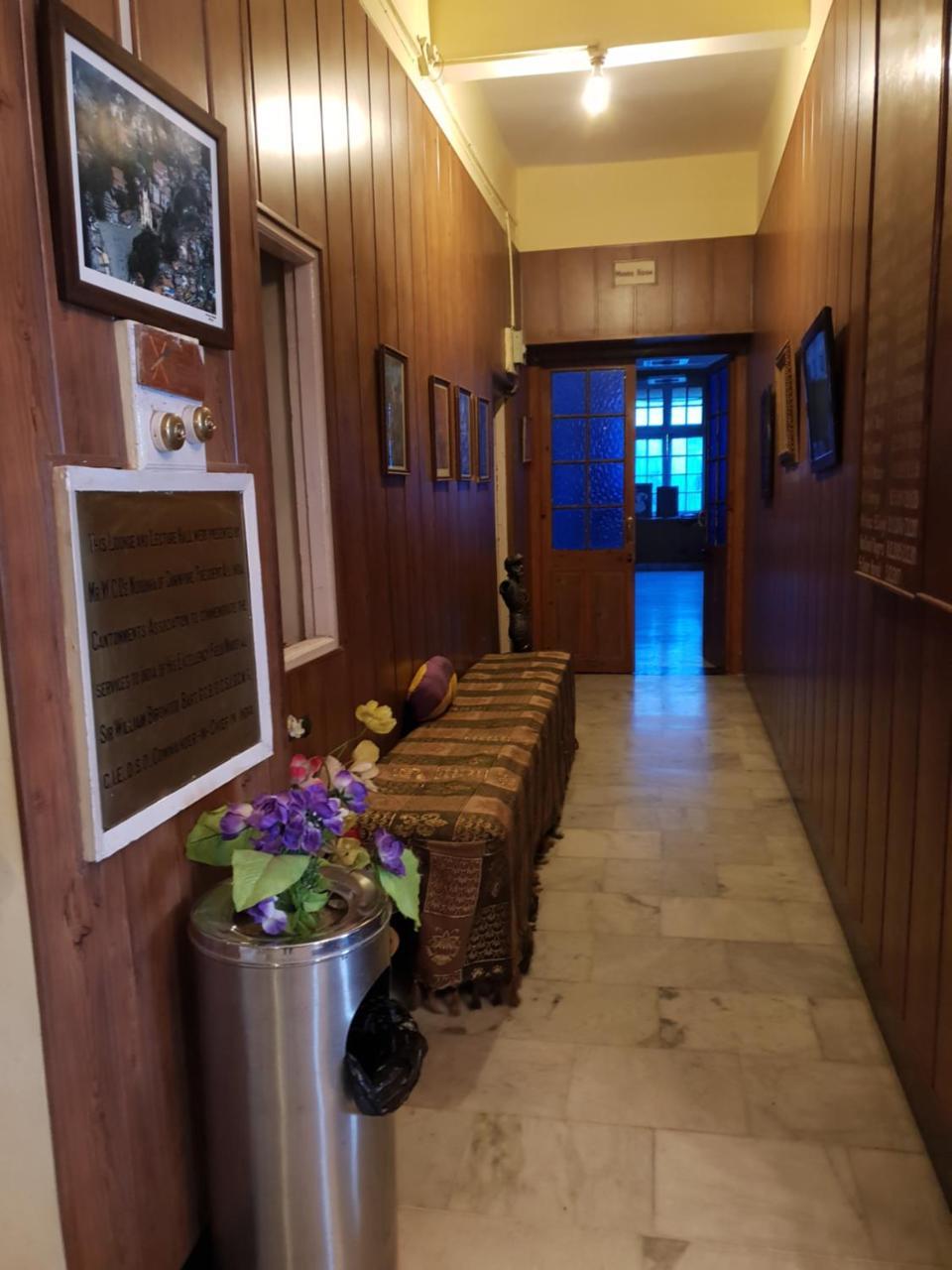Ymca Tourist Hostel Shimla Exteriör bild